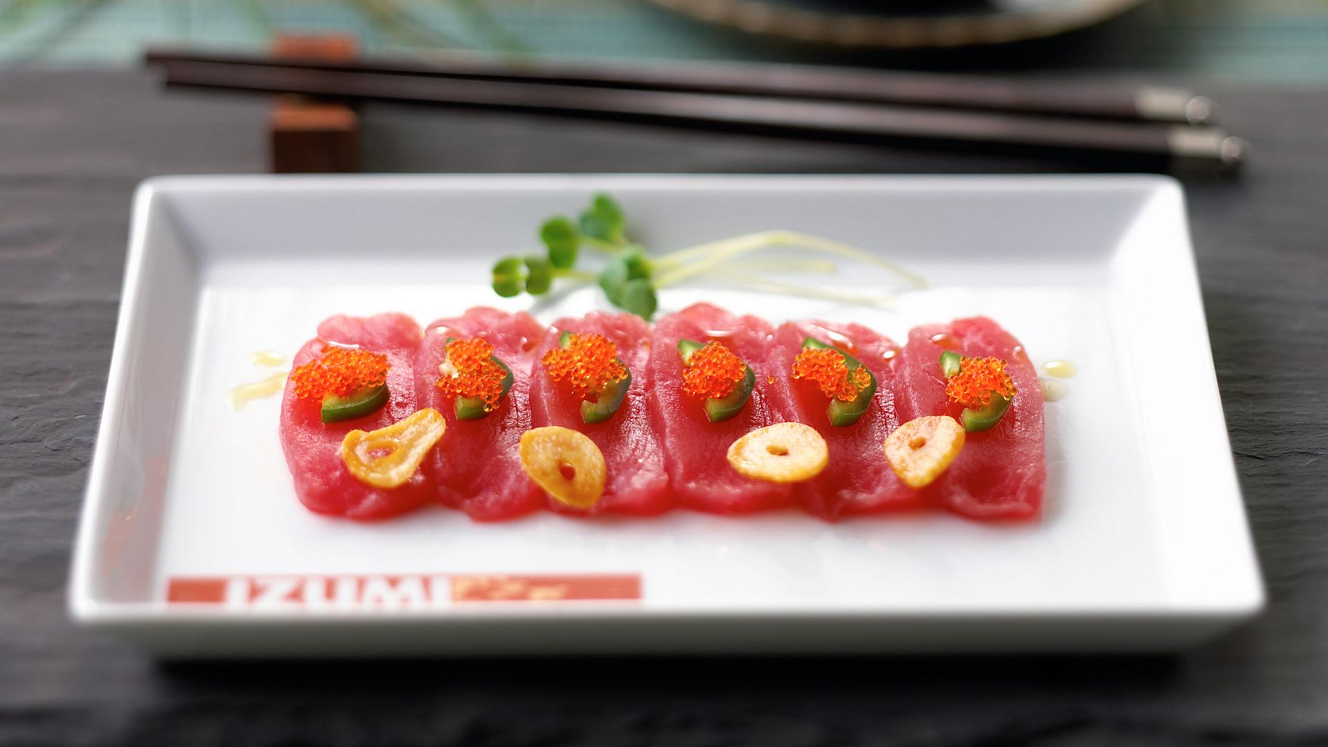 izumi-sushi-platter-food-overview-tile1