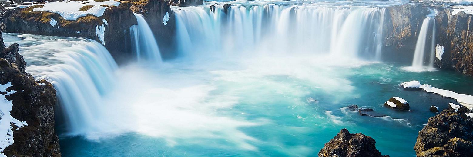 iceland-godafoss-waterfall