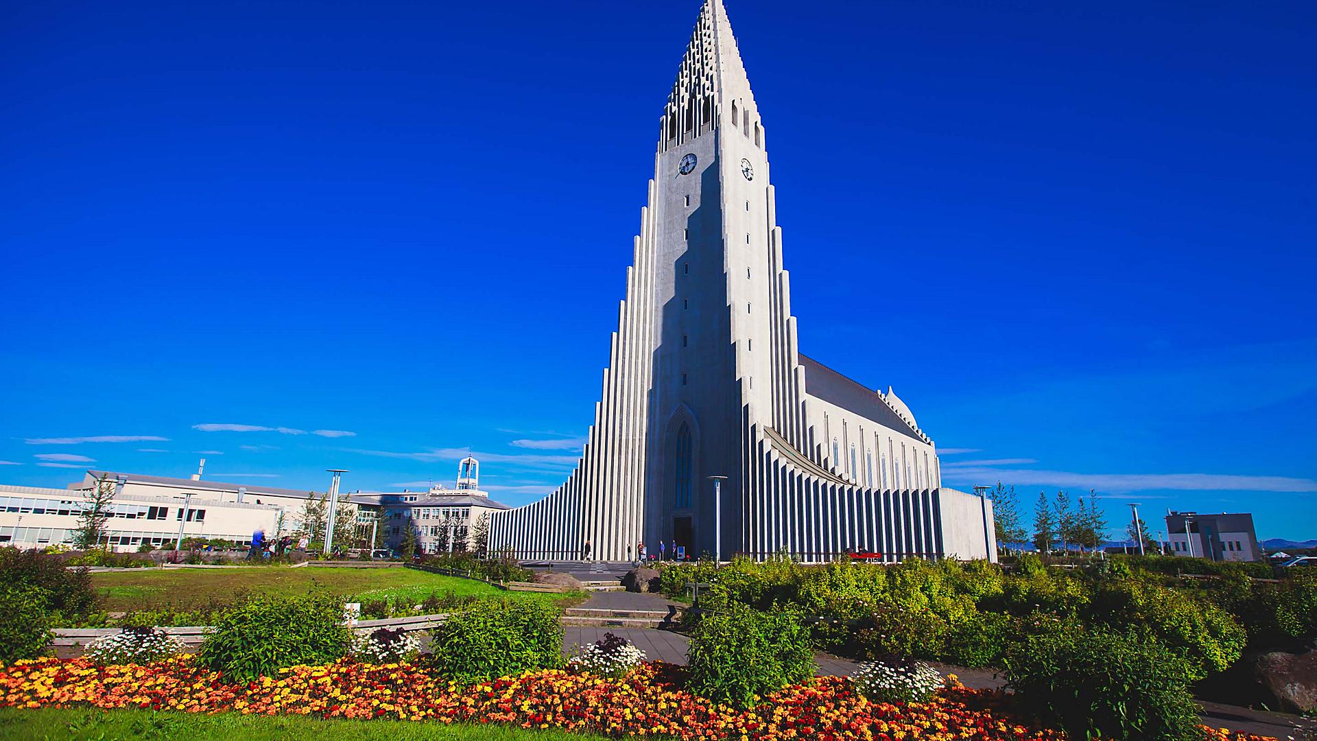 reykjavik-iceland-lutheran-parish-church